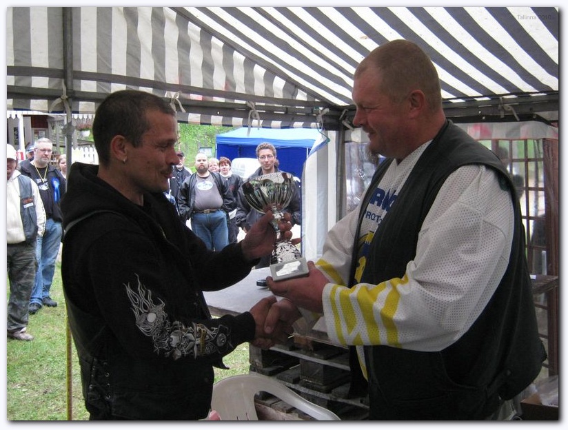 802x601 pixels (208K)